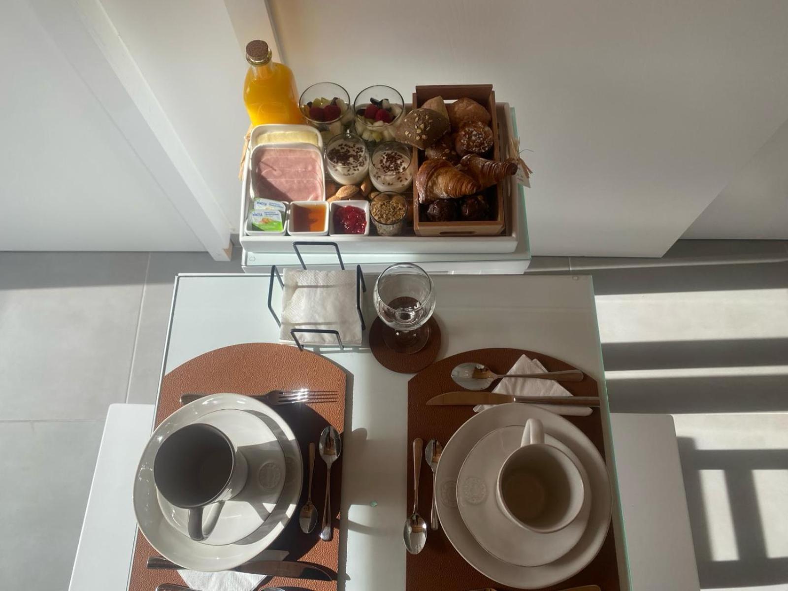 Azinheira Suites Townhouse - Alojamento Turistico (Adults Only) Елваш Екстер'єр фото