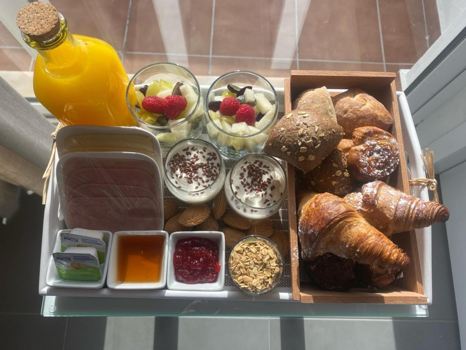 Azinheira Suites Townhouse - Alojamento Turistico (Adults Only) Елваш Екстер'єр фото